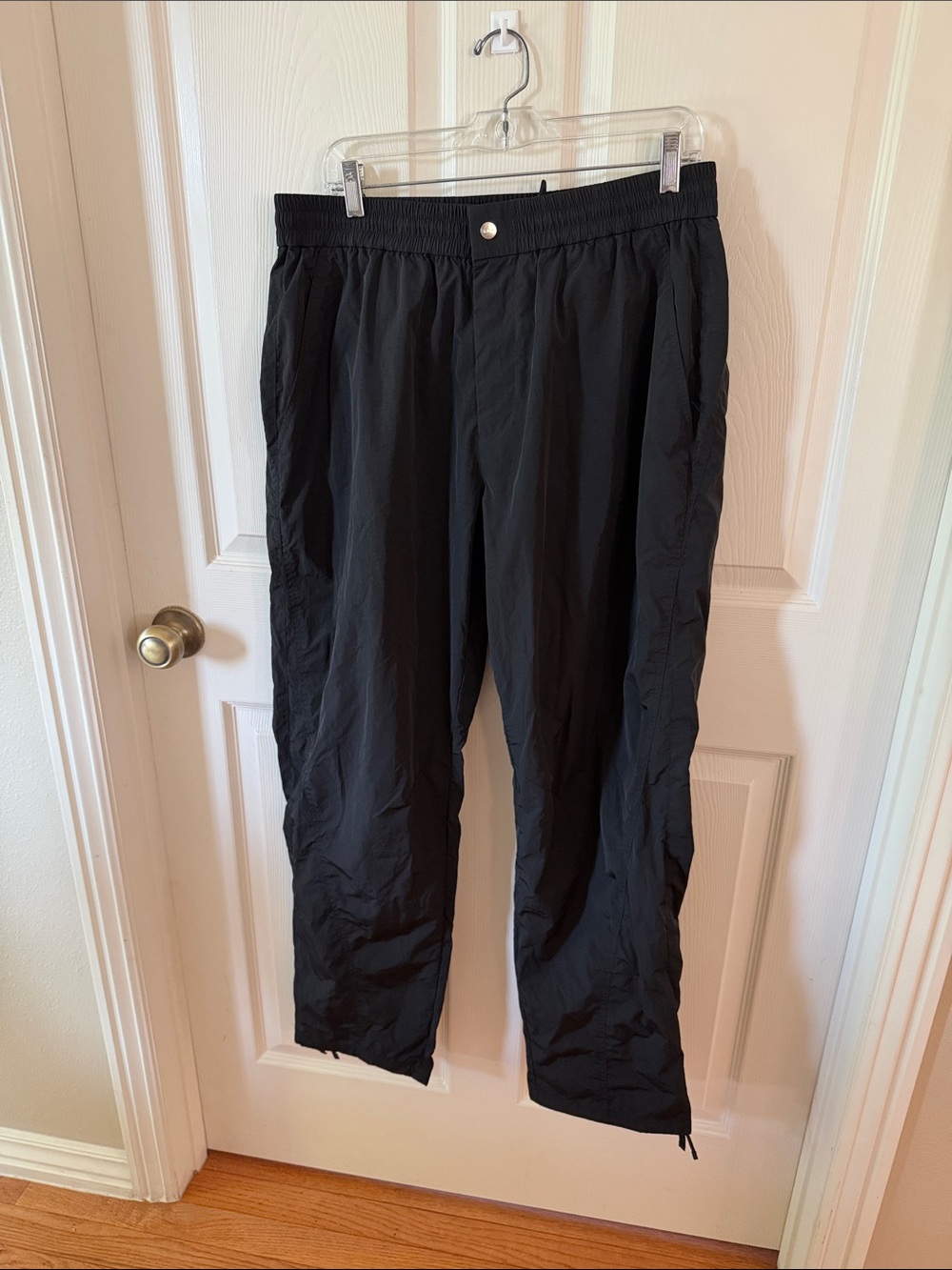 Kith Black Men's Track Joggers with Elastic Waist & Drawstrings.  Sz L.  Box6
